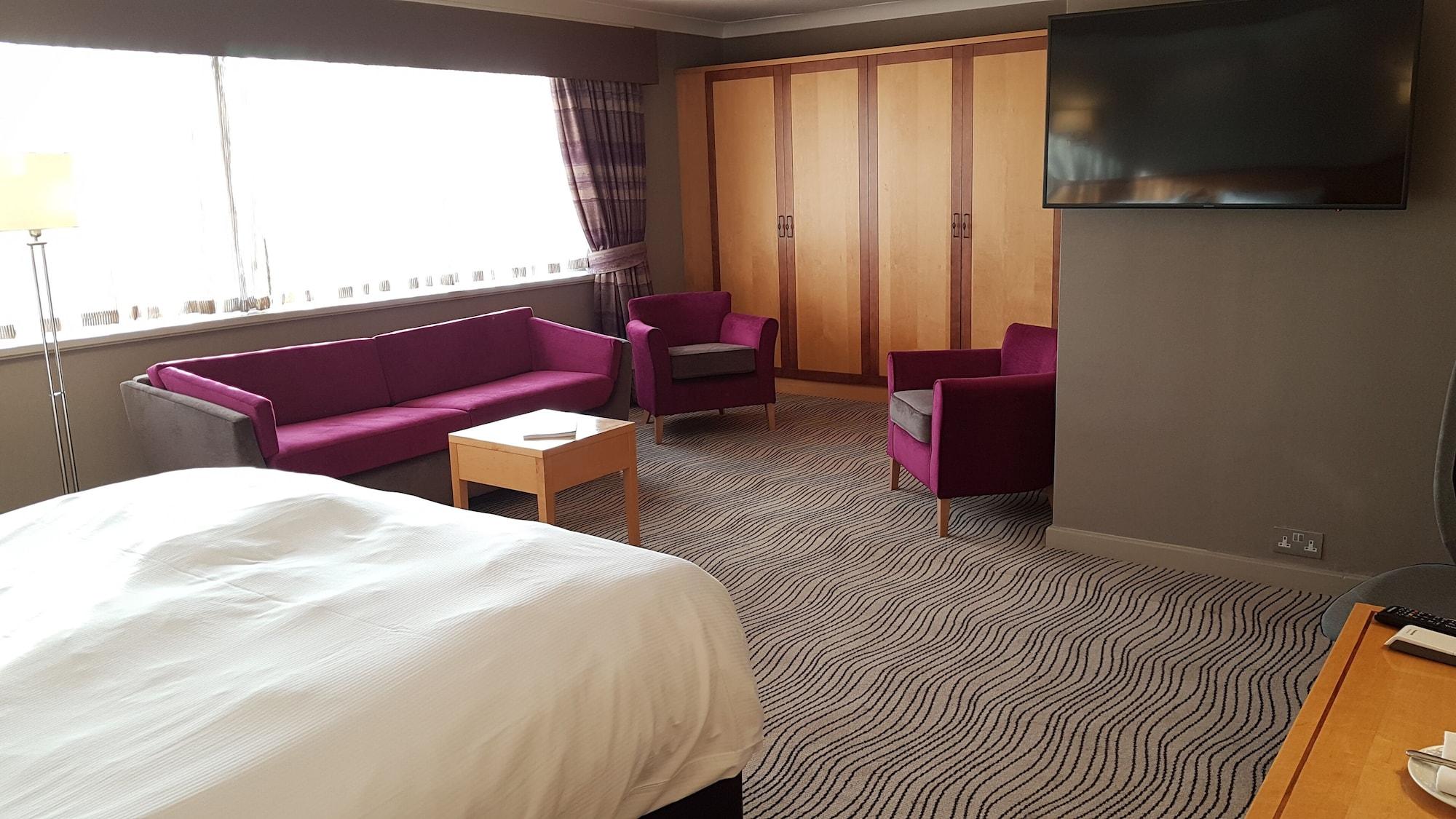 Best Western Heath Court Hotel Ньюмаркет Экстерьер фото