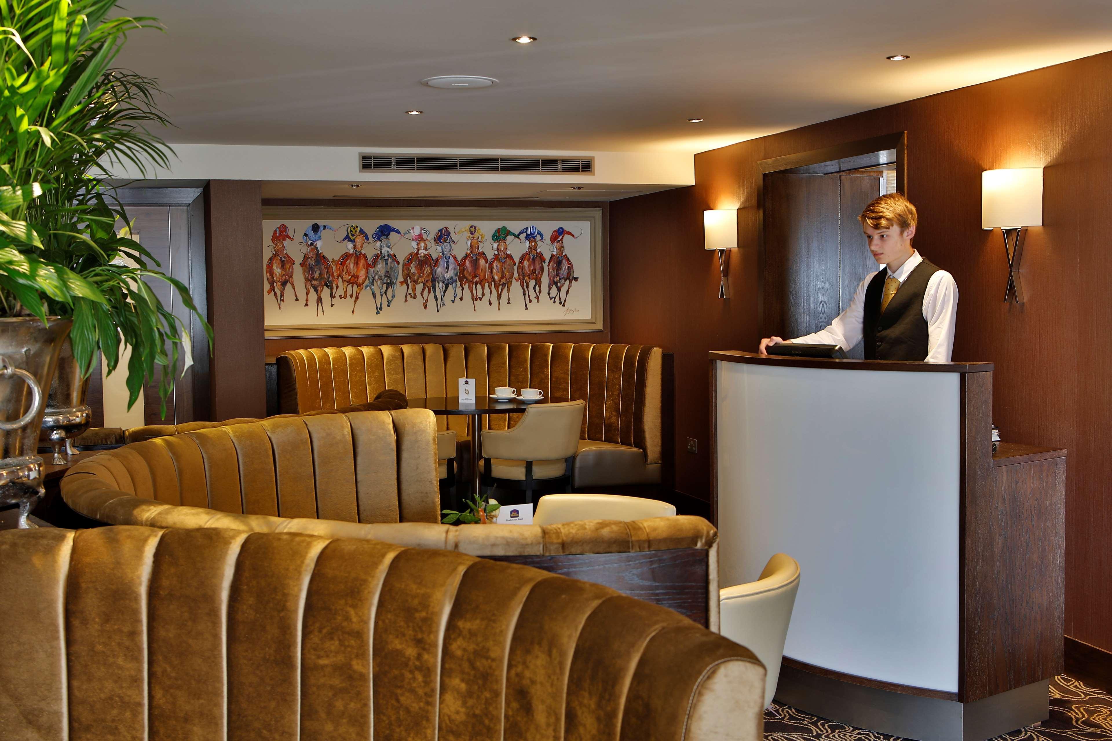 Best Western Heath Court Hotel Ньюмаркет Экстерьер фото